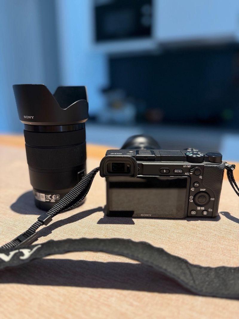 Sony Alpha a6400 + Objetivo 18-135mm OSS afbeelding 3