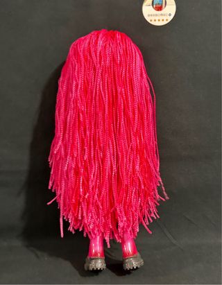 Pinkie James de la serie Shadow High.