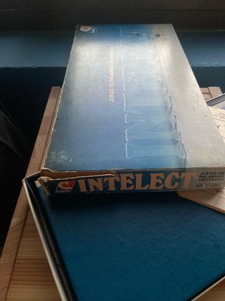 Juego de mesa INTELECT