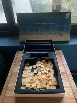 Juego de mesa INTELECT