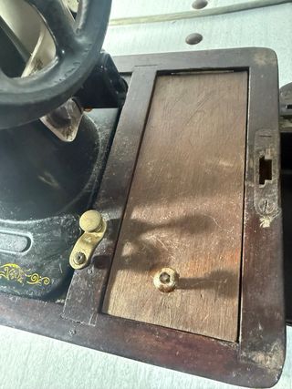 Máquina de coser Singer antigua