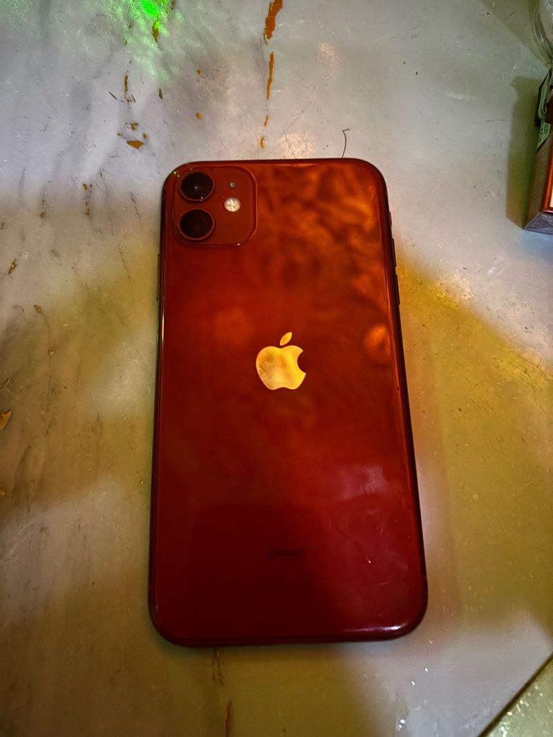 iPhone 11 128GB Rojo Batería 99%