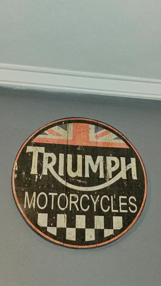 Cartel Triumph Motorcycles Madera