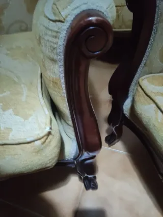 Sofá y sillones estilo isabelino