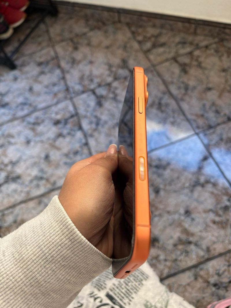 iPhone 17 Pro Max Naranja afbeelding 4
