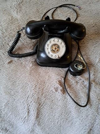 Teléfono de casa antiguo