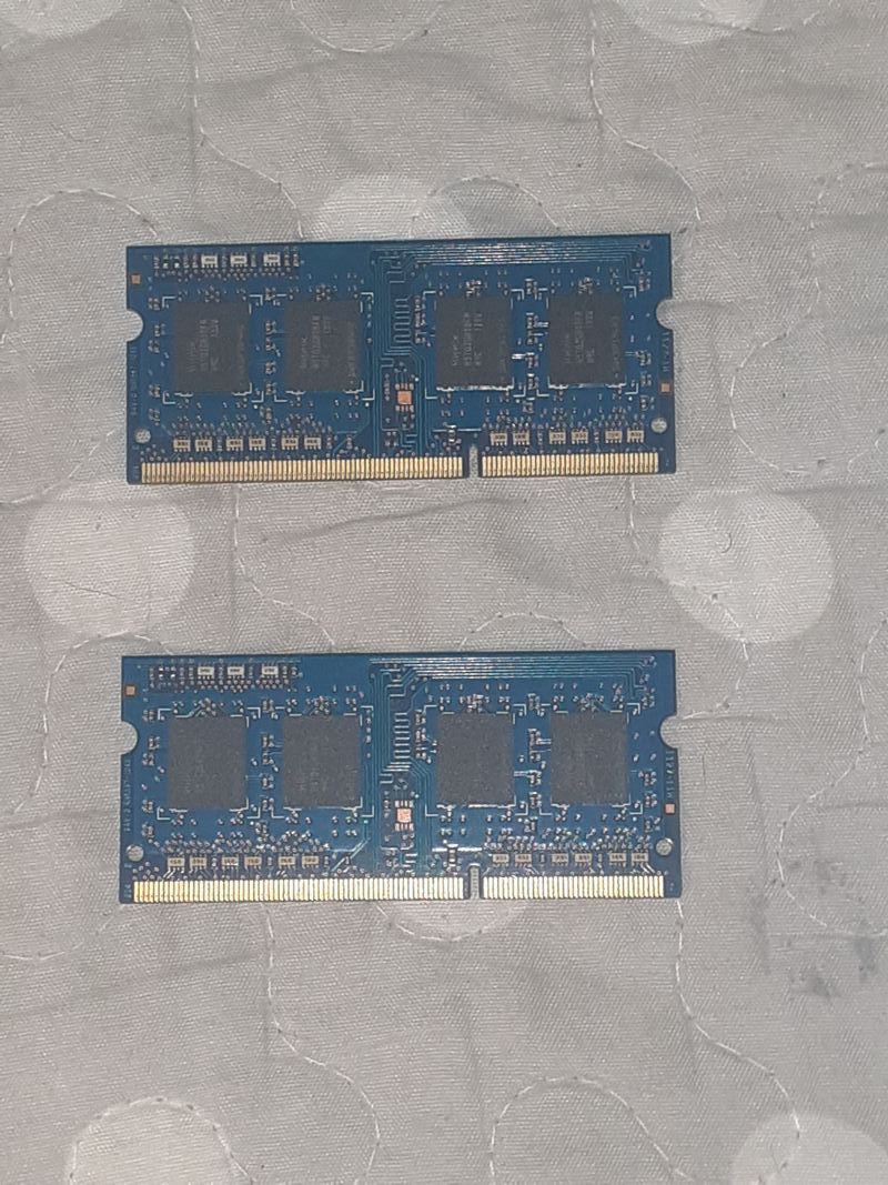 2x 2GB Hynix DDR3 1333MHz Módulos RAM Portátil afbeelding 2