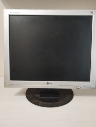 Pantalla LG Flatron Plata/Negra