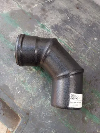 Codo para estufa de pellets 80mm dos un a 15 € cad