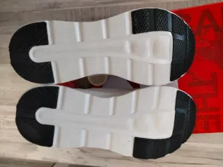 Zapatillas hombre talla 42 XTI,nuevas con etiqueta