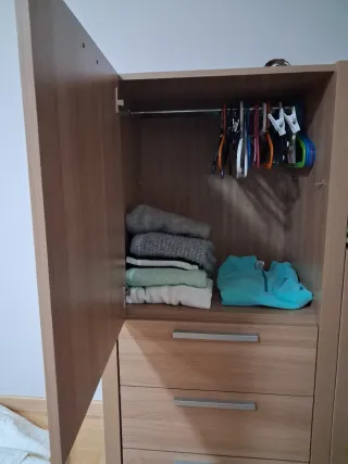 Cómoda de madera con 4 cajones mueble bajo