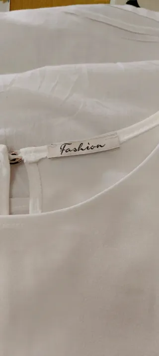 Vestido blanco con volantes