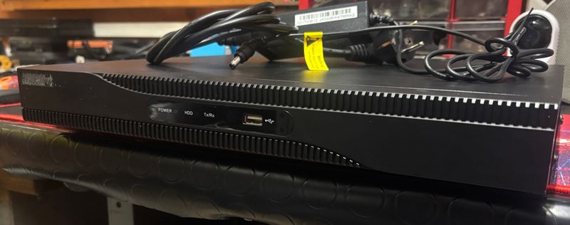 Venta de NVR SAFIRE SF-NVR8216A-4K con disco duro WD Purple de 2TB