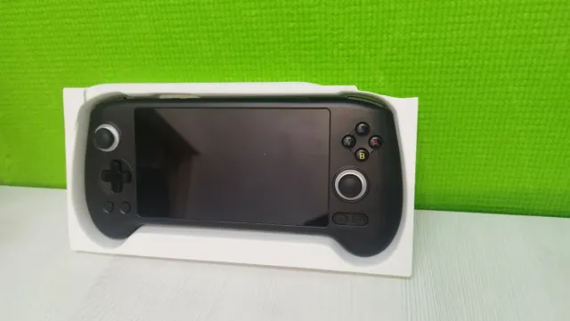 Consola Portátil Negra
