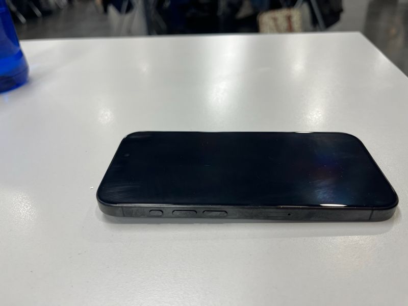 iPhone 15 Pro Space Gray afbeelding 5
