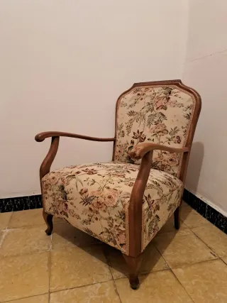 Butaca vintage floral madera