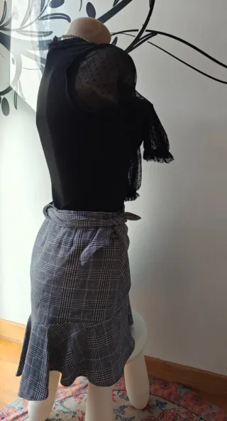 Falda Zara asimétrica cuadros