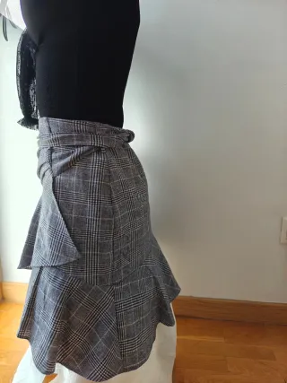 Falda Zara asimétrica cuadros
