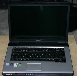 Portátil Toshiba Satellite Pro A200 Windows Xp