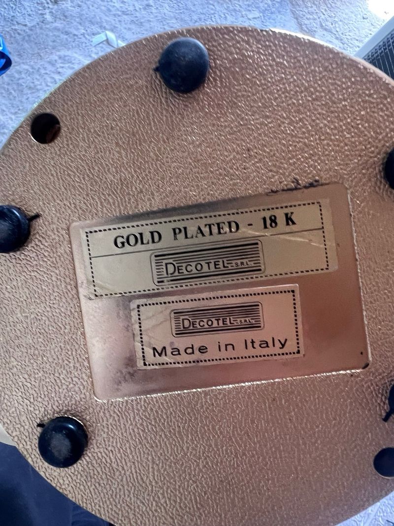 Teléfono vintage con rueda dorada de 18k afbeelding 3