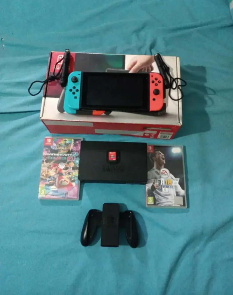 Nintendo Switch con 3 juegos y accesorios