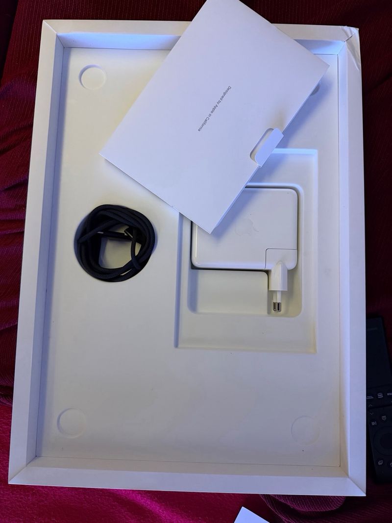 MacBook Pro M3 Pro 16" 18GB 512GB SSD con garantia afbeelding 7