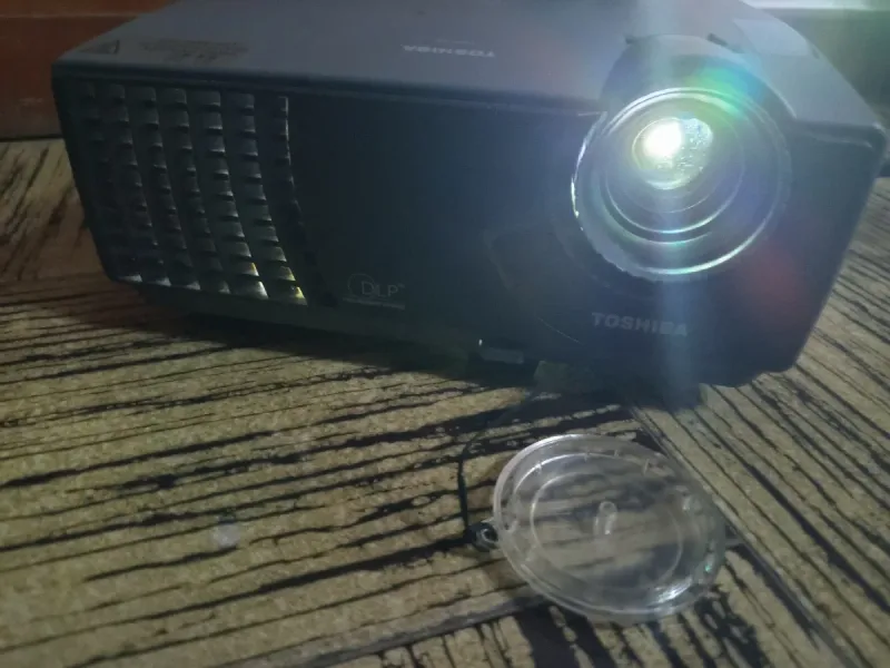 Videoproyector Toshiba Gris Blanco afbeelding 3