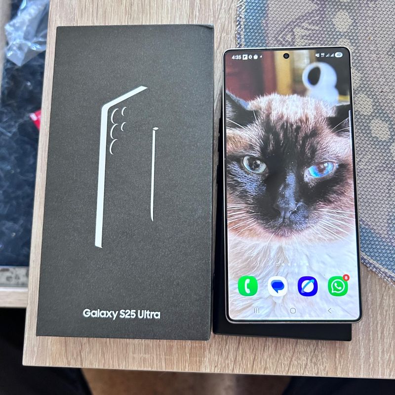 Samsung Galaxy S25 Ultra - Como Nuevo