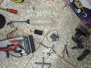 Coche RC Gasolina + Caja Herramientas