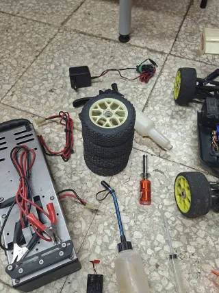 Coche RC Gasolina + Caja Herramientas