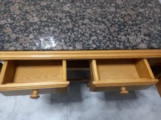 Mesa de cocina mármol y madera