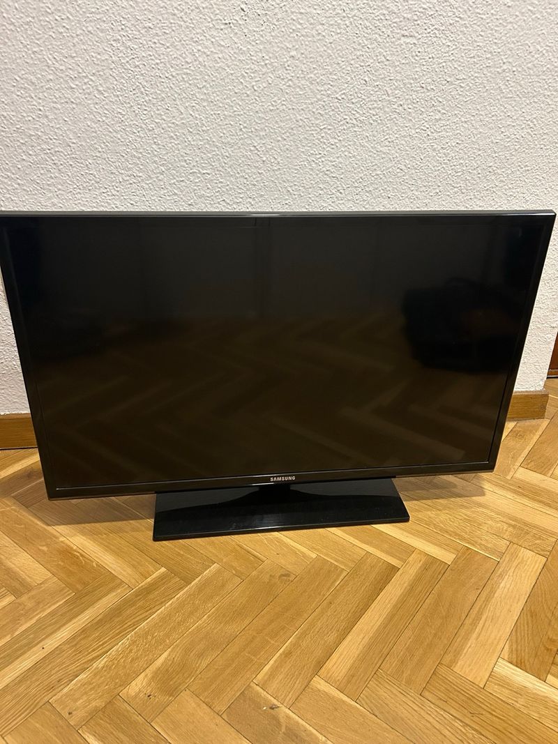 TV Samsung LED 32 HD UE32EH4003