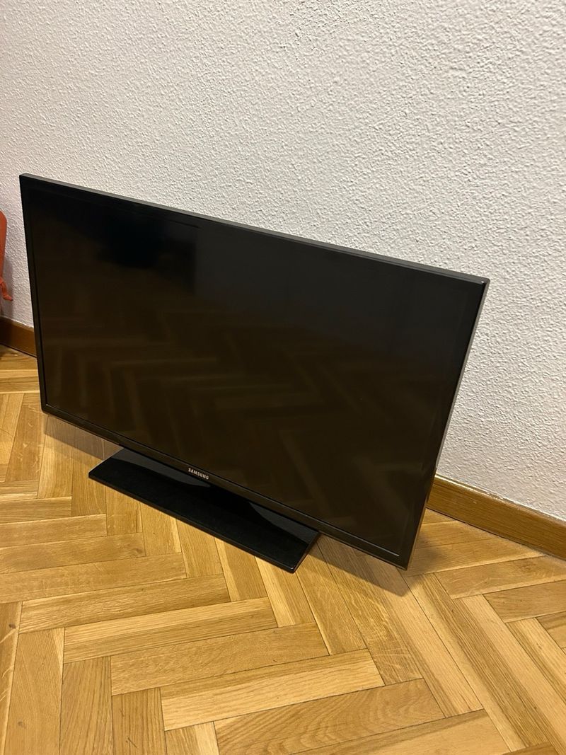 TV Samsung LED 32 HD UE32EH4003 afbeelding 3