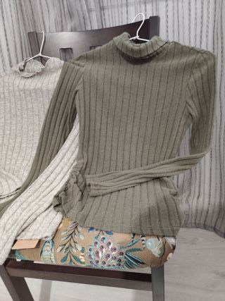 Jersey cuello alto verde oliva Talla S - Nuevo