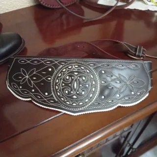 Cinturón de cuero repujado romerías  y trajes roci