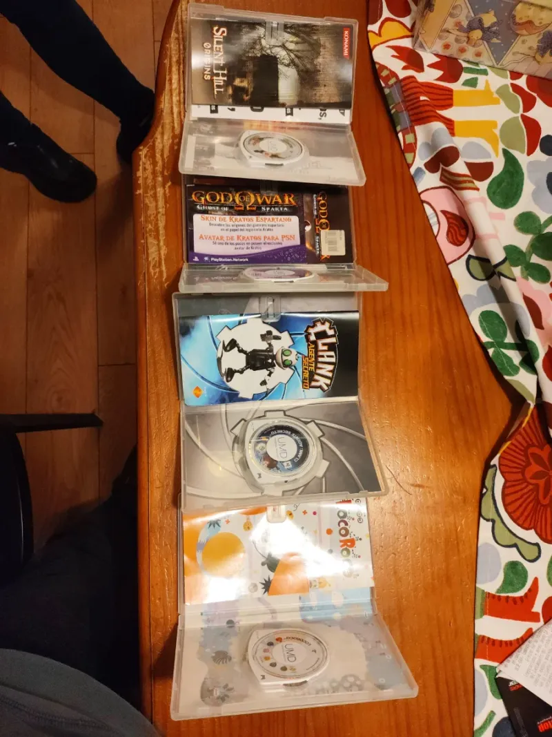 Lote 4 Juegos PSP: Silent Hill, God of War, Ratche afbeelding 3