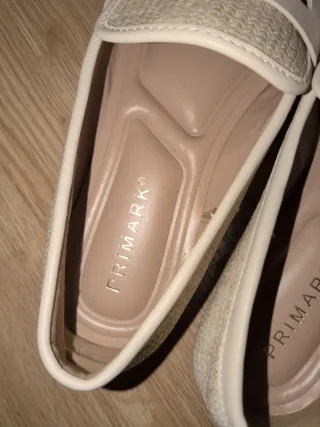 Zapatos planos beige Primark
