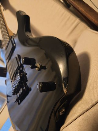 ESP LTD F-200 Guitarra Heavy Metal 2006
