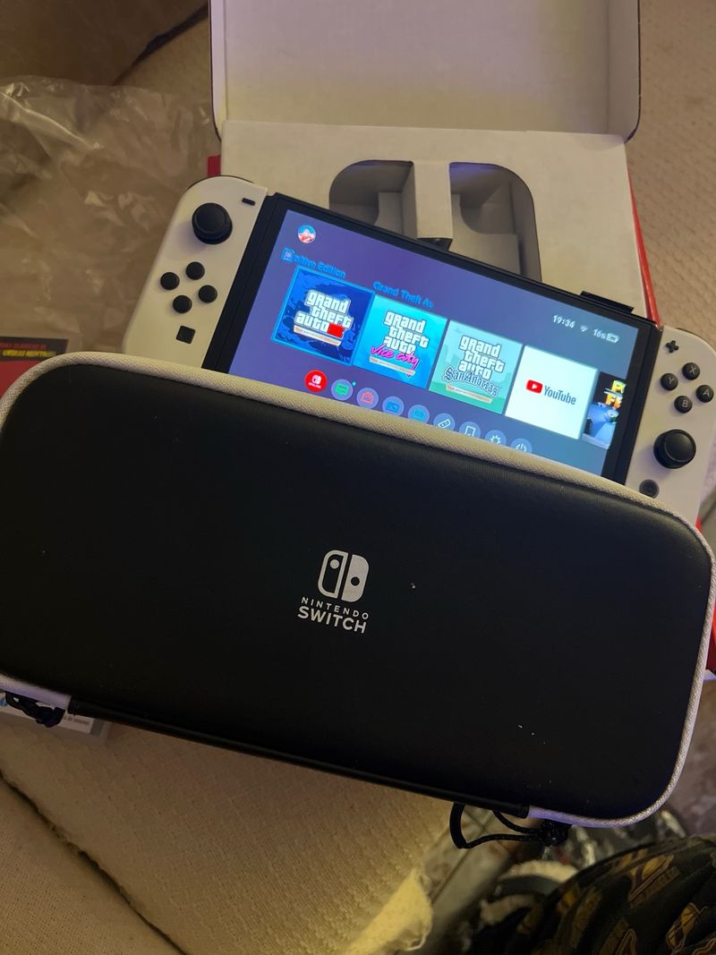 Nintendo Switch OLED Blanca + Juegos afbeelding 3