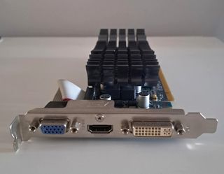 Tarjeta Gráfica ASUS Silent GeForce 210 1GB