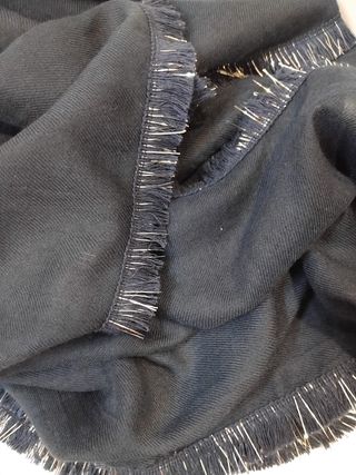 Pañuelo Morgan azul con etiqueta