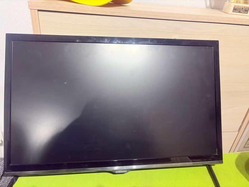 Televisión Samsung UE22H5000AW