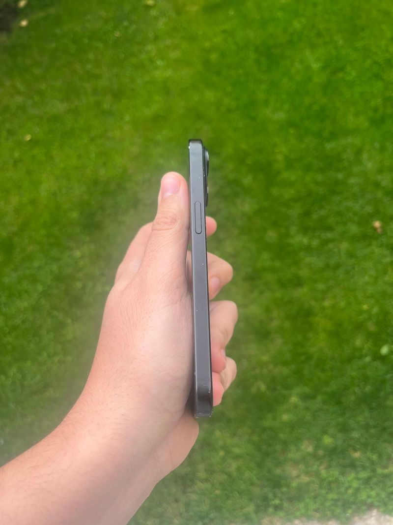 iPhone 15 94% bat 256GB en buen estado afbeelding 8