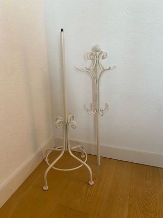 Perchero de pie blanco metal