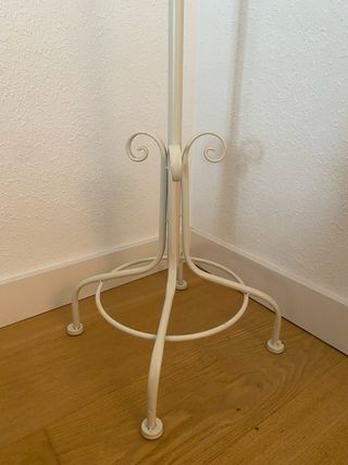 Perchero de pie blanco metal