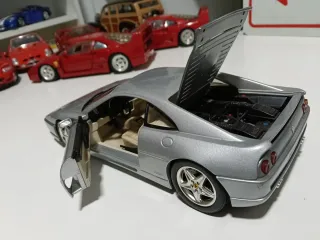 Hot Wheels Ferrari F355 1/18