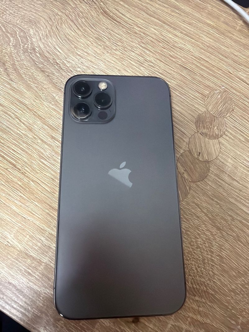 iPhone 12 Pro Space Gray afbeelding 2