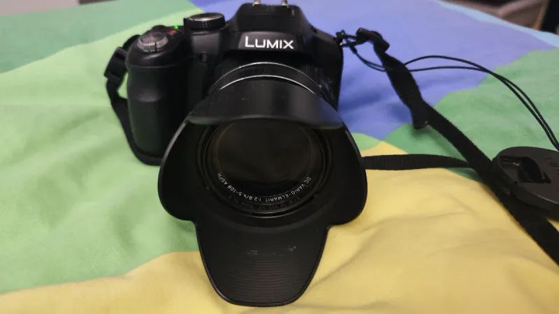 Panasonic Lumix fz200