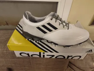 Cajas de golf Nike ONE RZN y PD SOFT zapatillas Ad