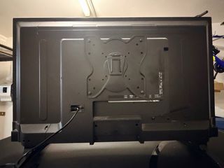 TV Sharp Nera 43 pollici